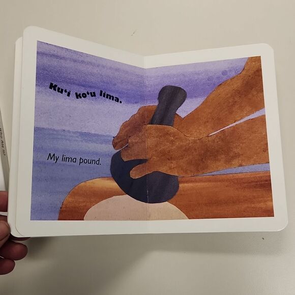 Bilingual Hawaiian Story Board Books Set of 2 - Picture 6 of 7